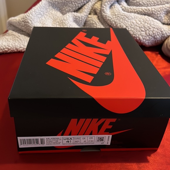 Air Jordan 1 Retro High OG GS white/black university blue Size : USA 4.5Y - Picture 4 of 7